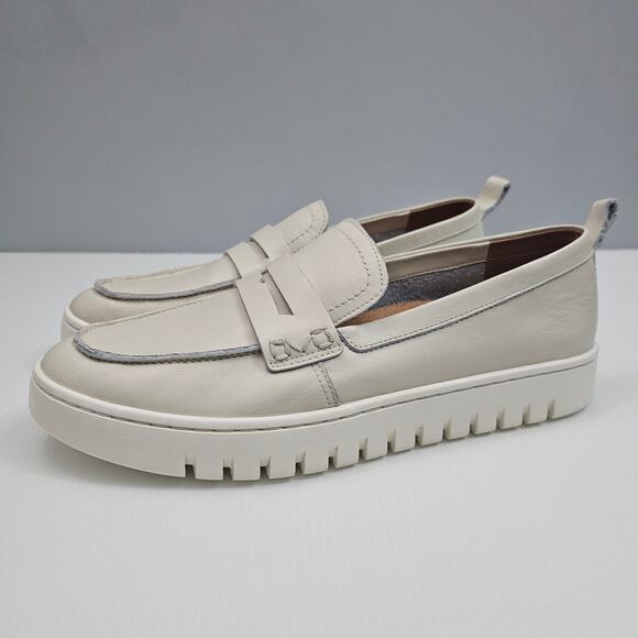 Vionic Uptown Loafer Womens 9 Cream Leather Arch Support Slip On Flat Sneaker - Picture 1 of 13
